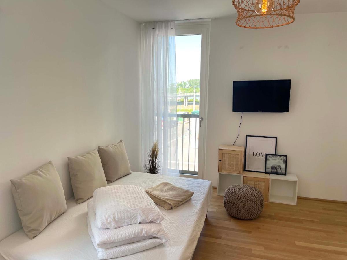 Urban Oasis: Stylische Wohnung Viena Exterior foto